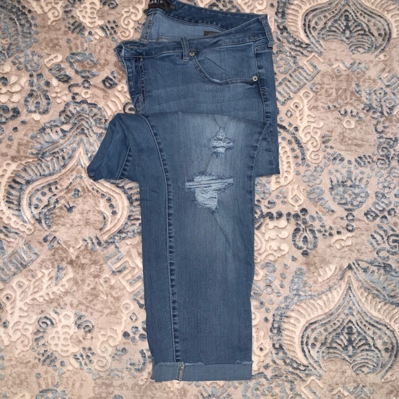 Torrid boyfriend jeans - Picture 2 of 2